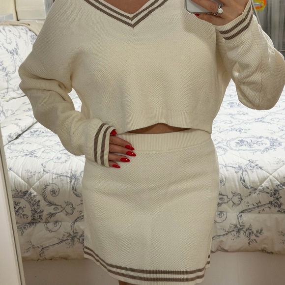 Cream Alo skirt - Picture 5 of 8